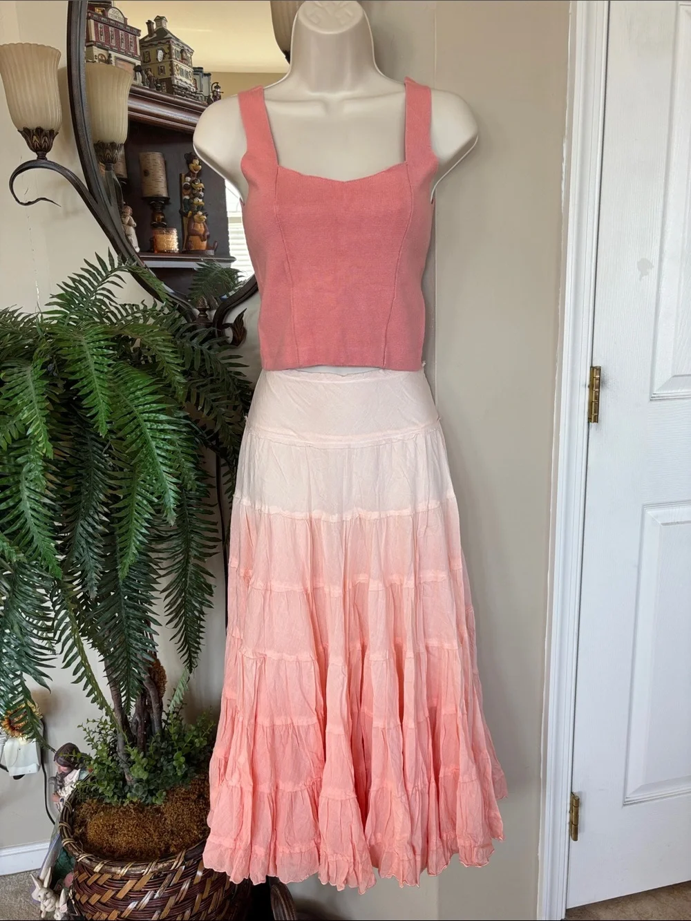 Aqua Ombre Coral Tiered Midi Skirt w/ Abercrombie & Fitch Sleeveless Crop Top